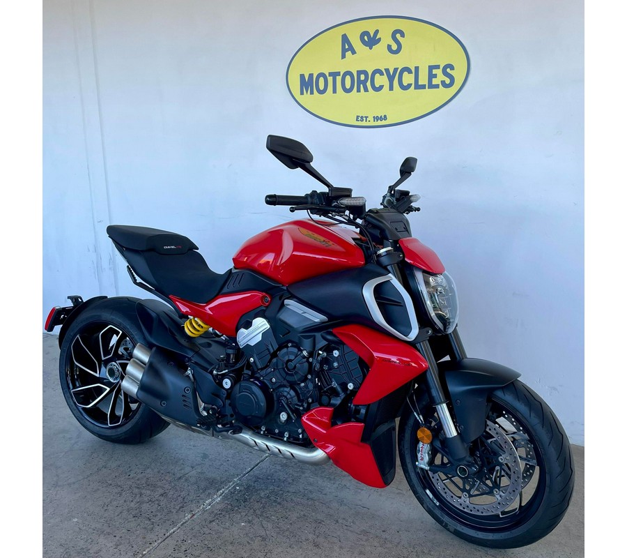 2024 Ducati DIAVELV4