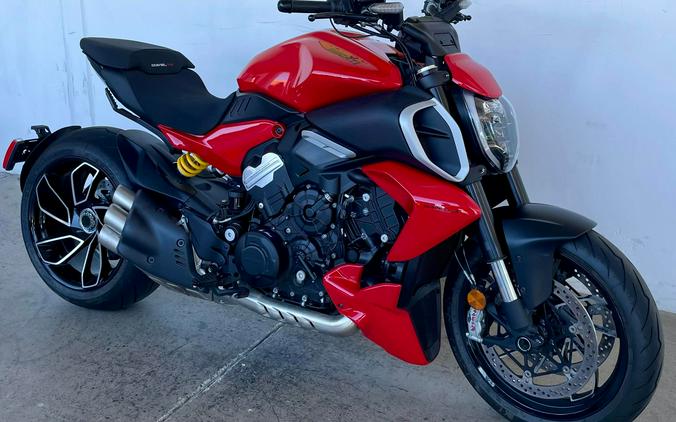 2024 Ducati DIAVELV4