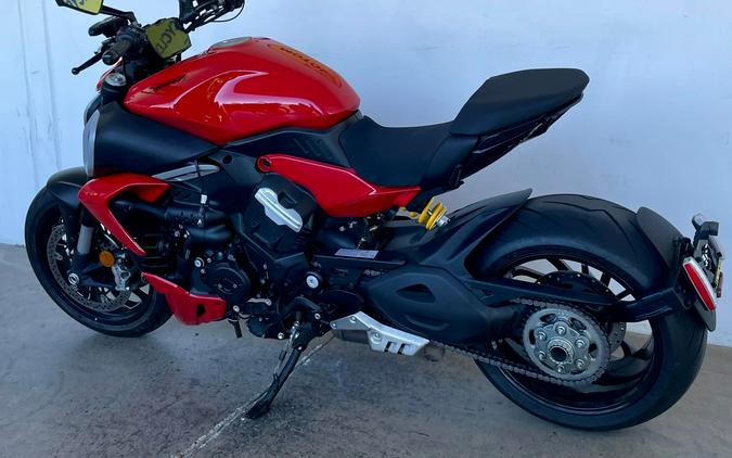 2024 Ducati DIAVELV4