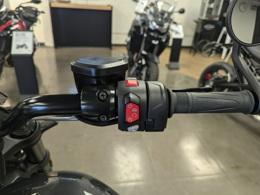 2025 Triumph Rocket 3 GT Storm