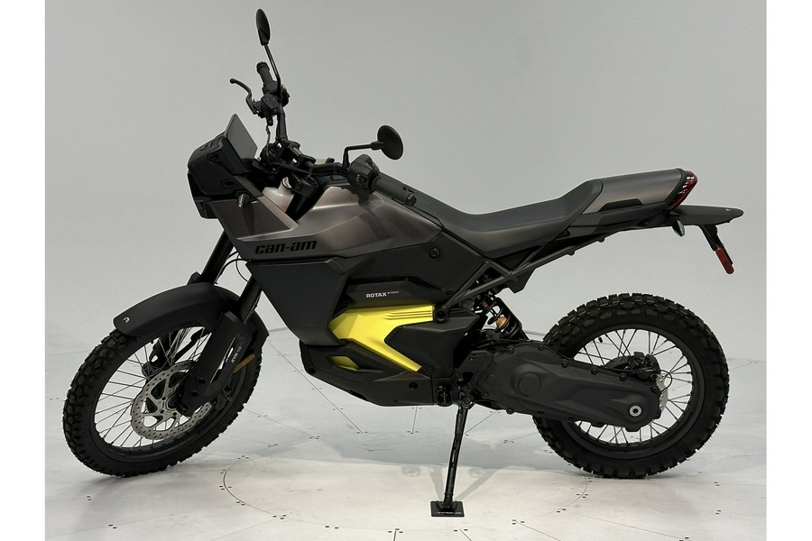 2025 Can-Am Origin Demonstrator