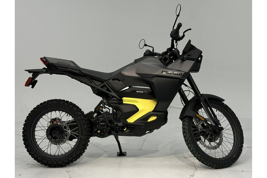 2025 Can-Am Origin Demonstrator