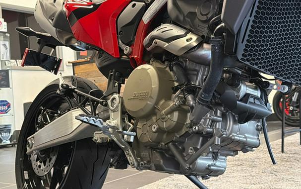 2026 Ducati HYPERMOTARD 698RVE
