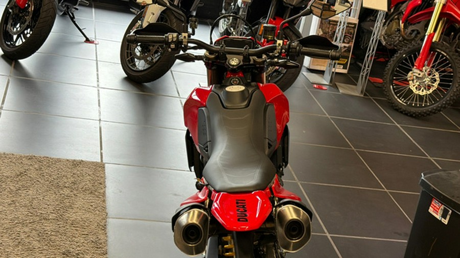 2026 Ducati HYPERMOTARD 698RVE