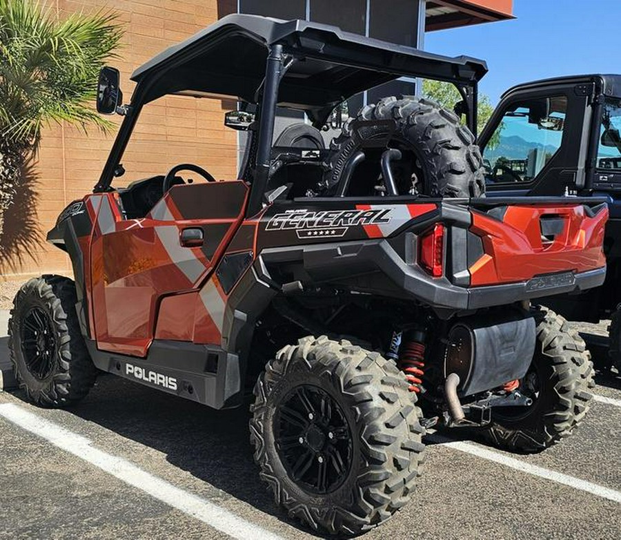 2019 Polaris® General® 1000 EPS Deluxe Orange Rust