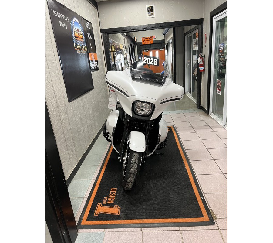 2026 Harley-Davidson® Street Glide Limited White Onyx Pearl Black Trim