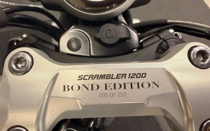 2021 Triumph Scrambler 1200 XC Jet BlackMatte Black