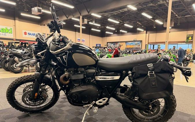 2021 Triumph Scrambler 1200 XC Jet BlackMatte Black