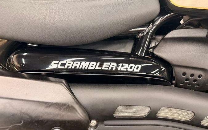 2021 Triumph Scrambler 1200 XC Jet BlackMatte Black
