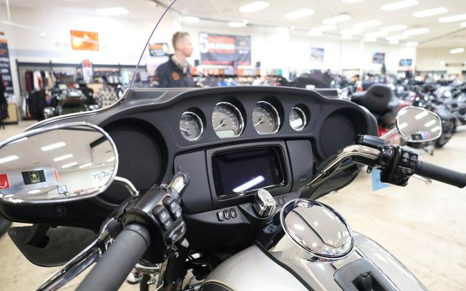 FLHTCUTG 2023 Tri Glide® Ultra