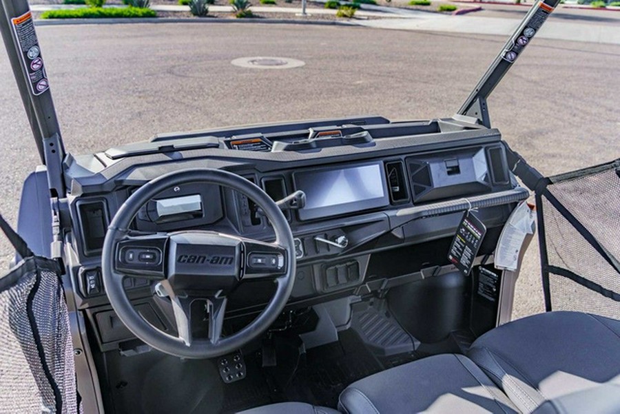 2026 Can-Am Defender MAX XT HD11 With 10.25 In.Display