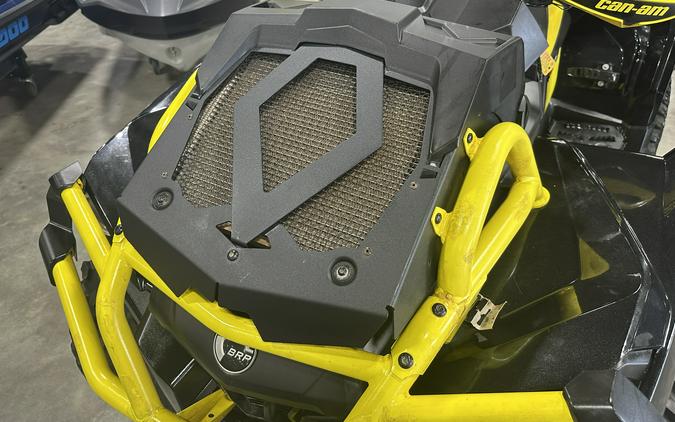 2018 OUTLANDER XMR 1000 - Can-Am