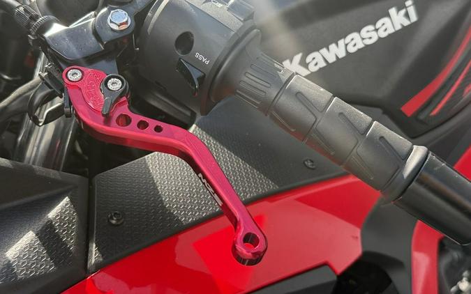 2025 Kawasaki Ninja 500 ABS Passion Red/Metallic Flat Spark Black