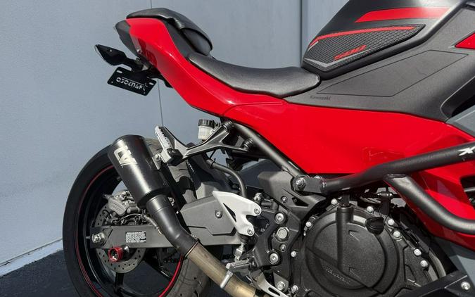 2025 Kawasaki Ninja 500 ABS Passion Red/Metallic Flat Spark Black