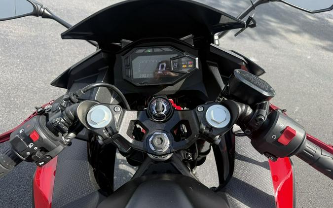 2025 Kawasaki Ninja 500 ABS Passion Red/Metallic Flat Spark Black