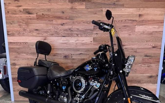 2025 Harley-Davidson Softail FLHC - Heritage Classic