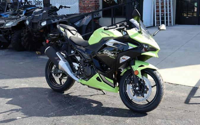 2026 Kawasaki Ninja 500 ABS Metallic Yellowish Green/Ebony SE ABS