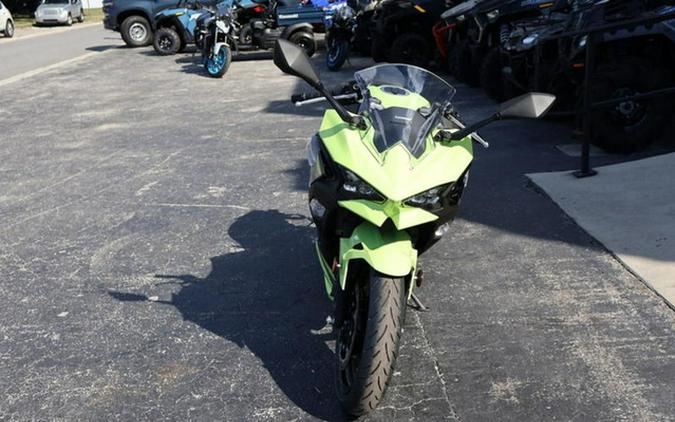 2026 Kawasaki Ninja 500 ABS Metallic Yellowish Green/Ebony SE ABS