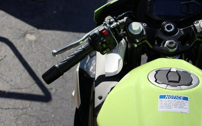 2026 Kawasaki Ninja 500 ABS Metallic Yellowish Green/Ebony SE ABS