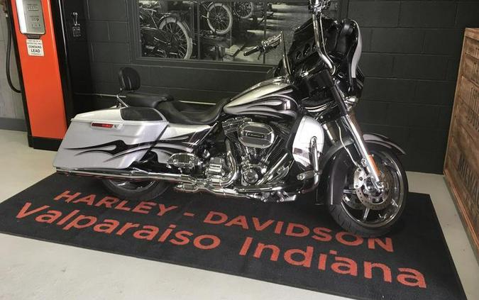 2015 Harley-Davidson® FLHXSE - CVO™ Street Glide®