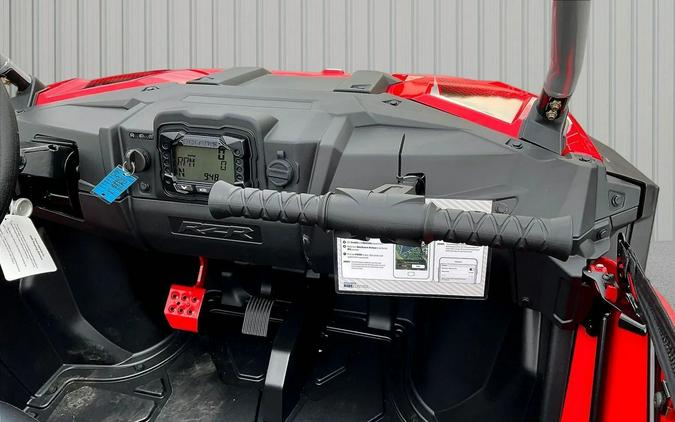 2026 Polaris RZR 200 EFI INDY RED