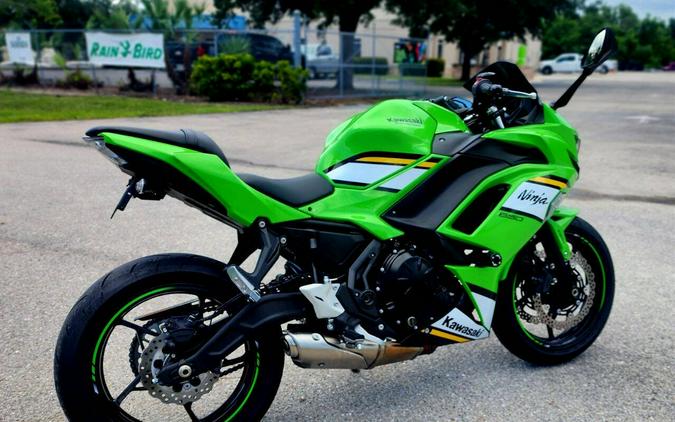 2025 Kawasaki EX650 ABS