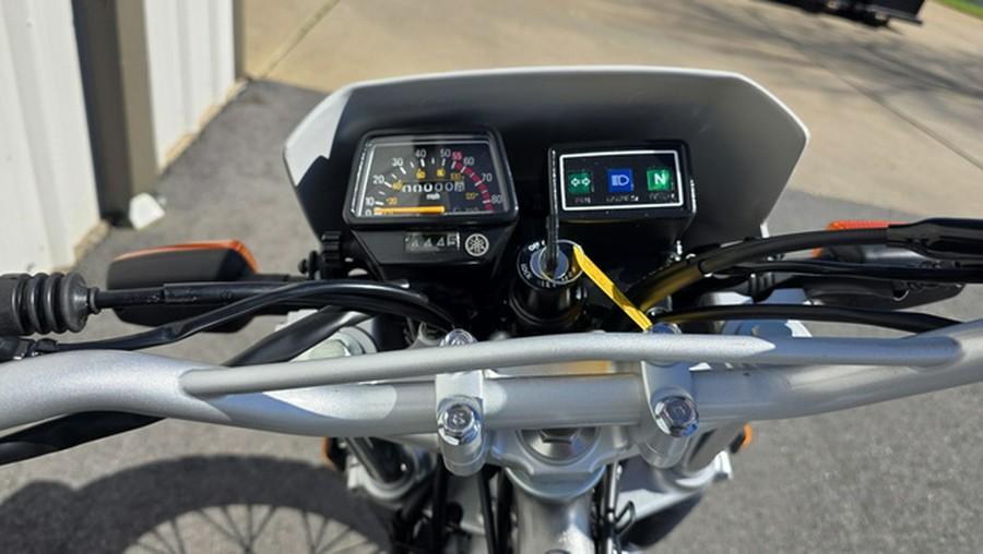 2027 Yamaha TW 200