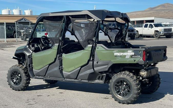 2023 Honda® Pioneer 1000-6 Deluxe Crew