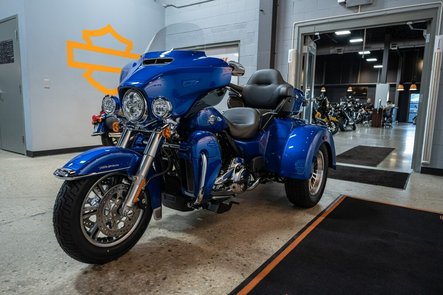 2024 Harley-Davidson Tri Glide Ultra Trike FLHTCUTG