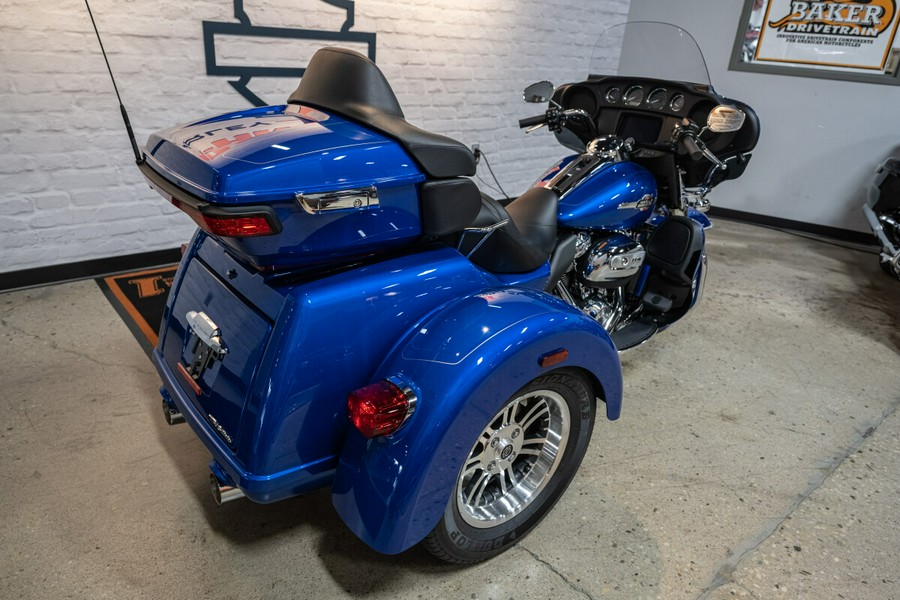 2024 Harley-Davidson Tri Glide Ultra Trike FLHTCUTG