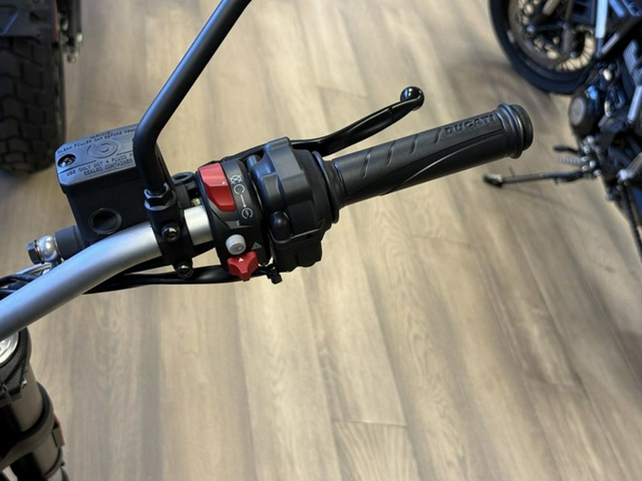 2025 Ducati Scrambler Icon Dark