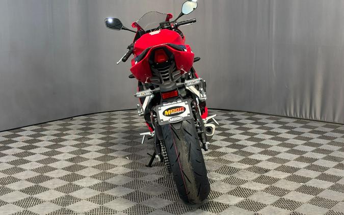 2026 Honda CBR650R E-Clutch