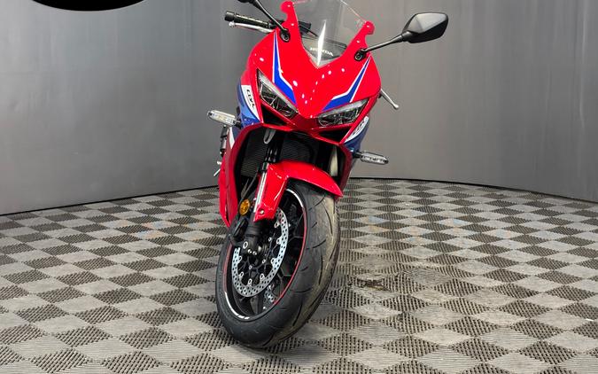 2026 Honda CBR650R E-Clutch