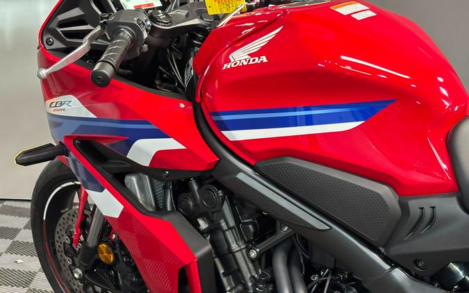 2026 Honda CBR650R E-Clutch
