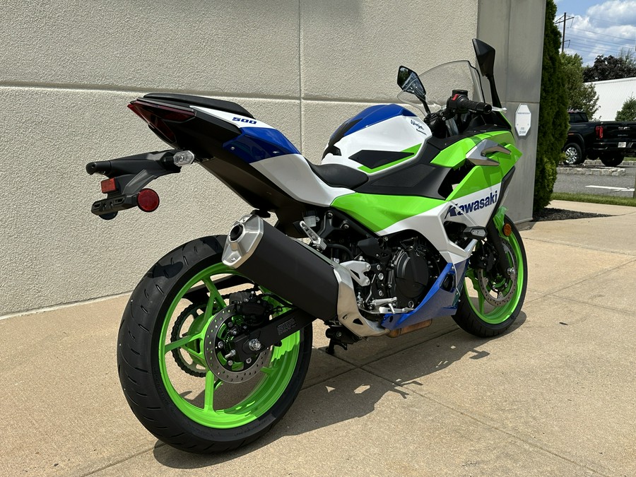 2024 Kawasaki Ninja 500 KRT Edition SE ABS