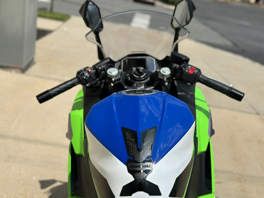 2024 Kawasaki Ninja 500 KRT Edition SE ABS