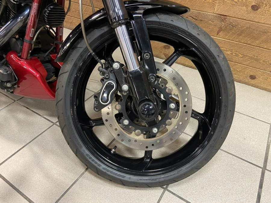 2017 Harley-Davidson® CVO™ Pro Street Breakout® Starfire Pearl/Scorched Apple FXSE