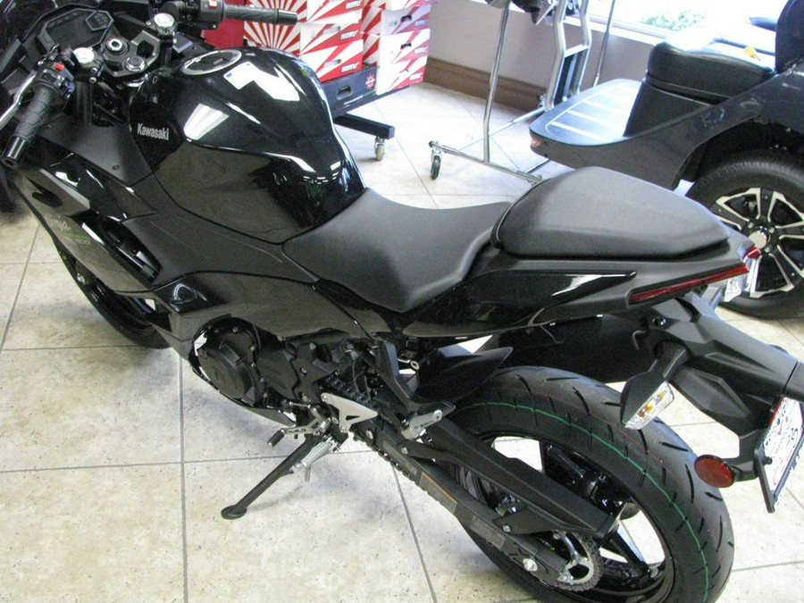 2024 Kawasaki Ninja® 500