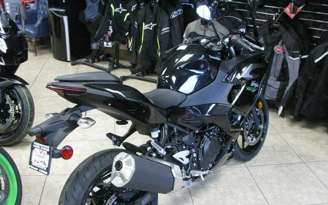 2024 Kawasaki Ninja® 500