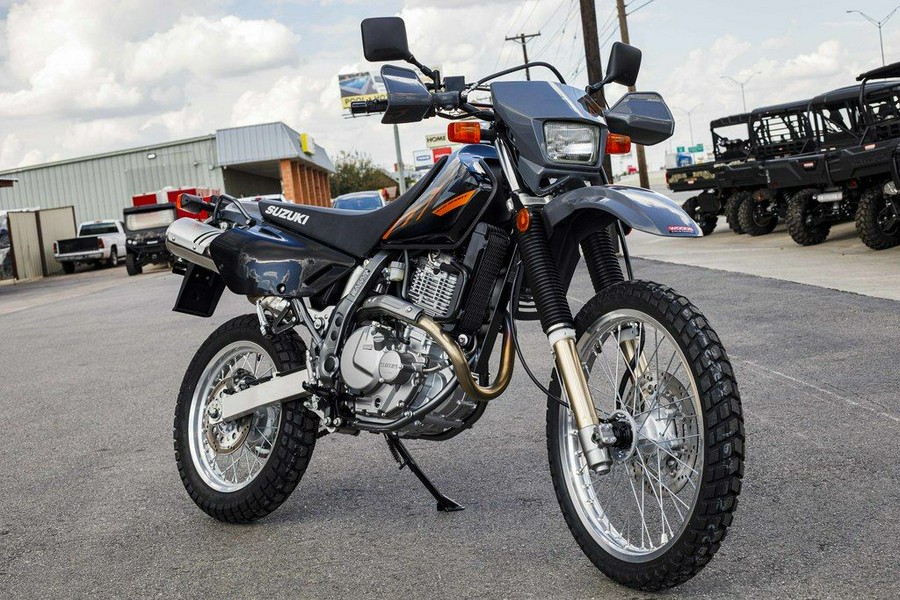 2025 Suzuki DR 650S