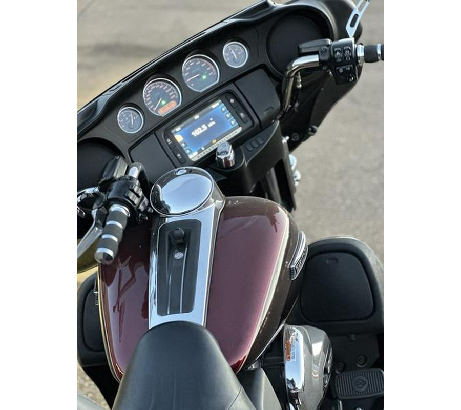 2014 Harley-Davidson® FLHTCU - Electra Glide® Ultra Classic®