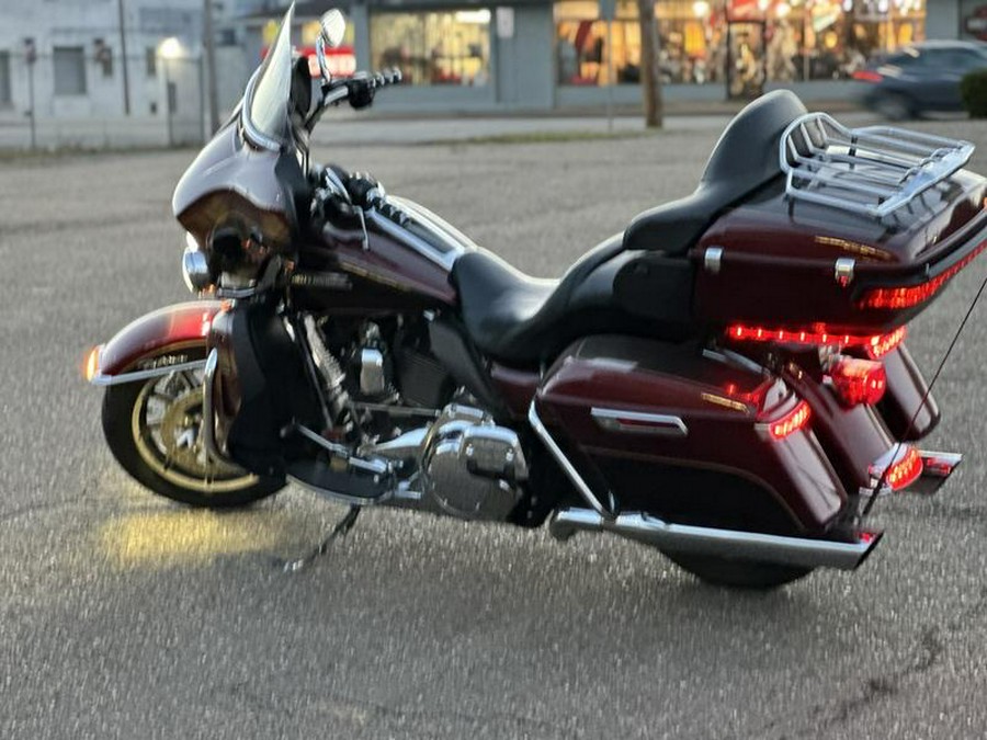 2014 Harley-Davidson® FLHTCU - Electra Glide® Ultra Classic®