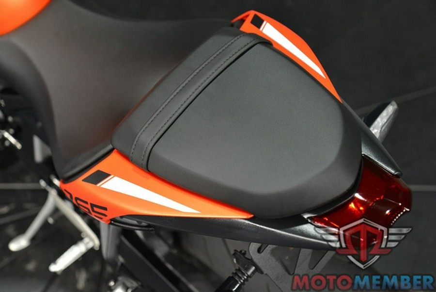 2025 Triumph Street Triple 765 R Matte Baja Orange