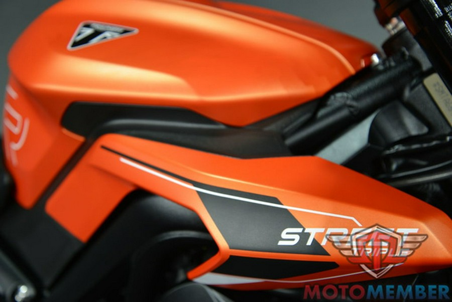 2025 Triumph Street Triple 765 R Matte Baja Orange