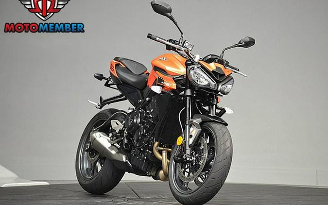 2025 Triumph Street Triple 765 R Matte Baja Orange
