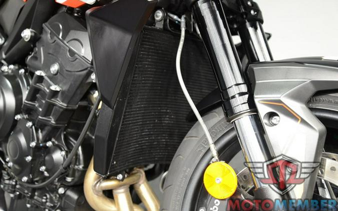 2025 Triumph Street Triple 765 R Matte Baja Orange