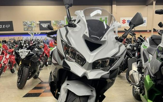 2025 Kawasaki NINJA ZX-4RR ABS