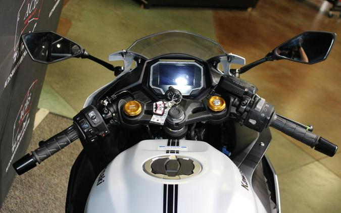 2025 Kawasaki NINJA® ZX™-4RR ABS