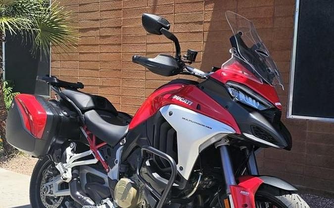 2022 Ducati Multistrada V4S Ducati Red / Alloy Wheels