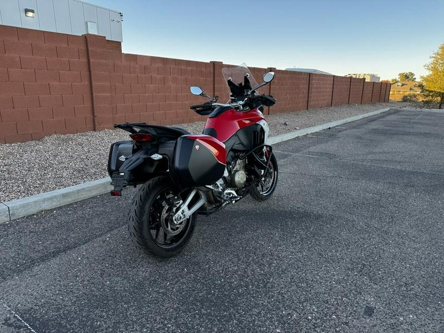 2022 Ducati Multistrada V4S Ducati Red / Alloy Wheels